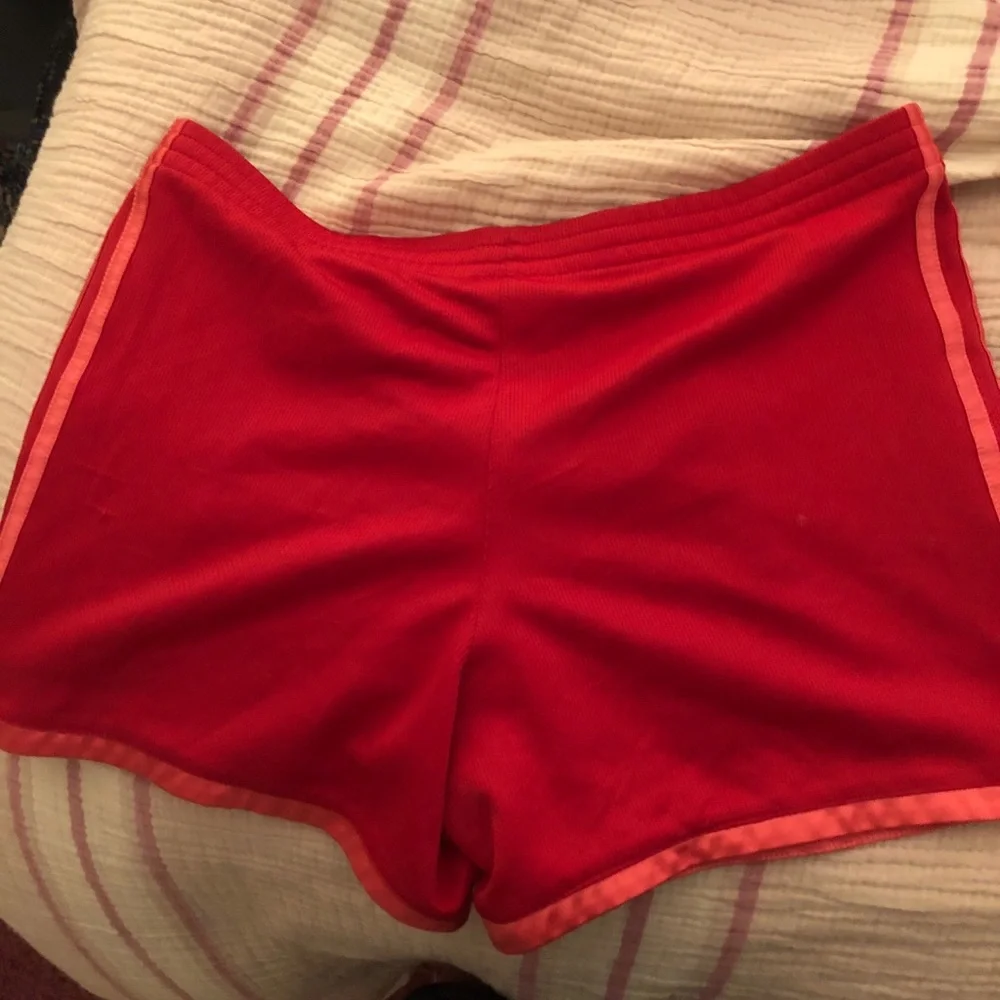 COPY - Adidas shorts size XL - Picture 3 of 3